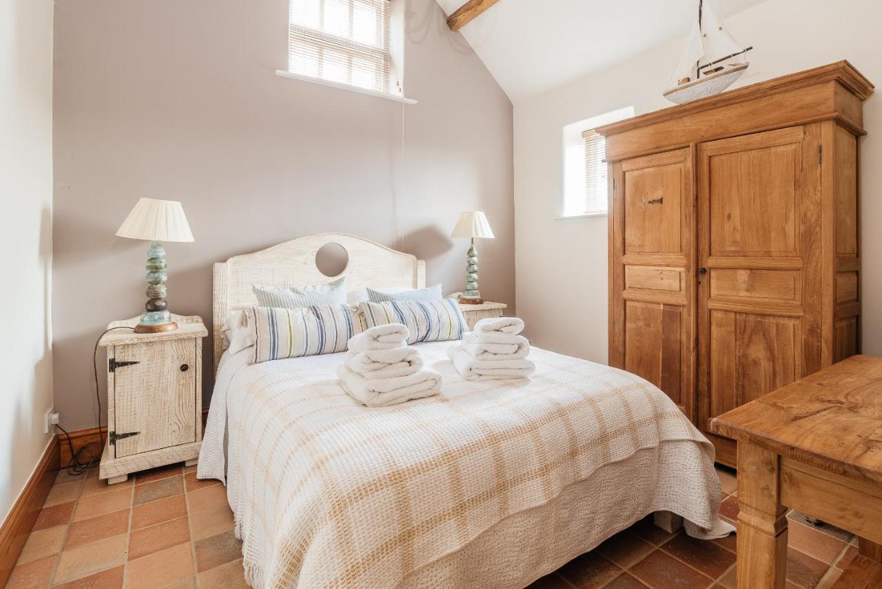 Swallow Barn At Millfields Farm Cottages 阿什伯恩 外观 照片